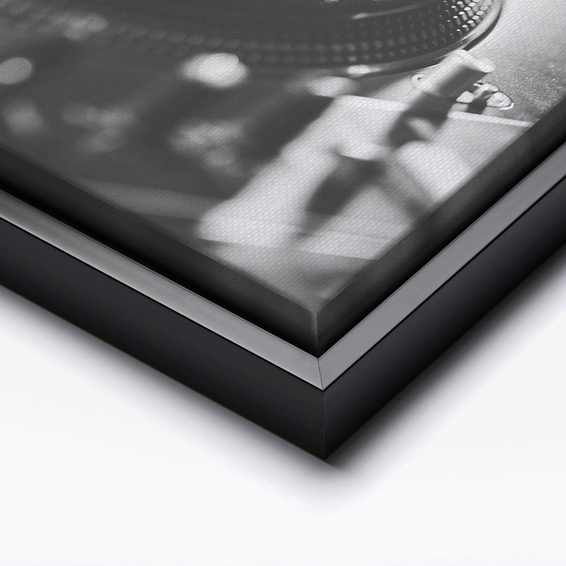 Photographie de tourne-disque, Black Framed, Canvas, 16"H x 20"W