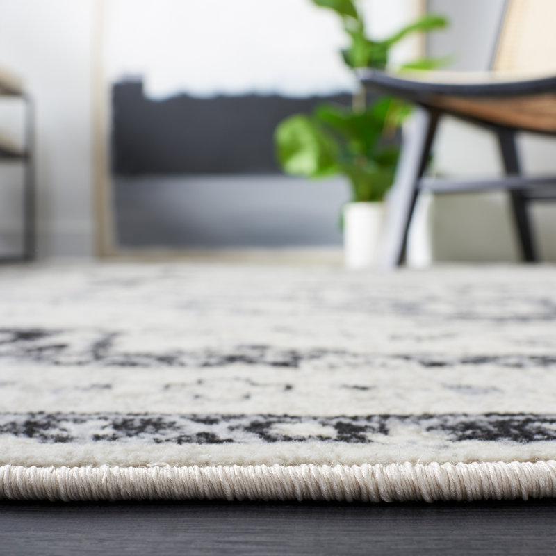 Brentwood Performance Oriental Rug, Square 6'7"