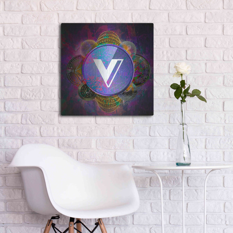 «VGX Voyager Crypto Pyramid» par Valentyn Artemenko, H 24 po x l 24 po