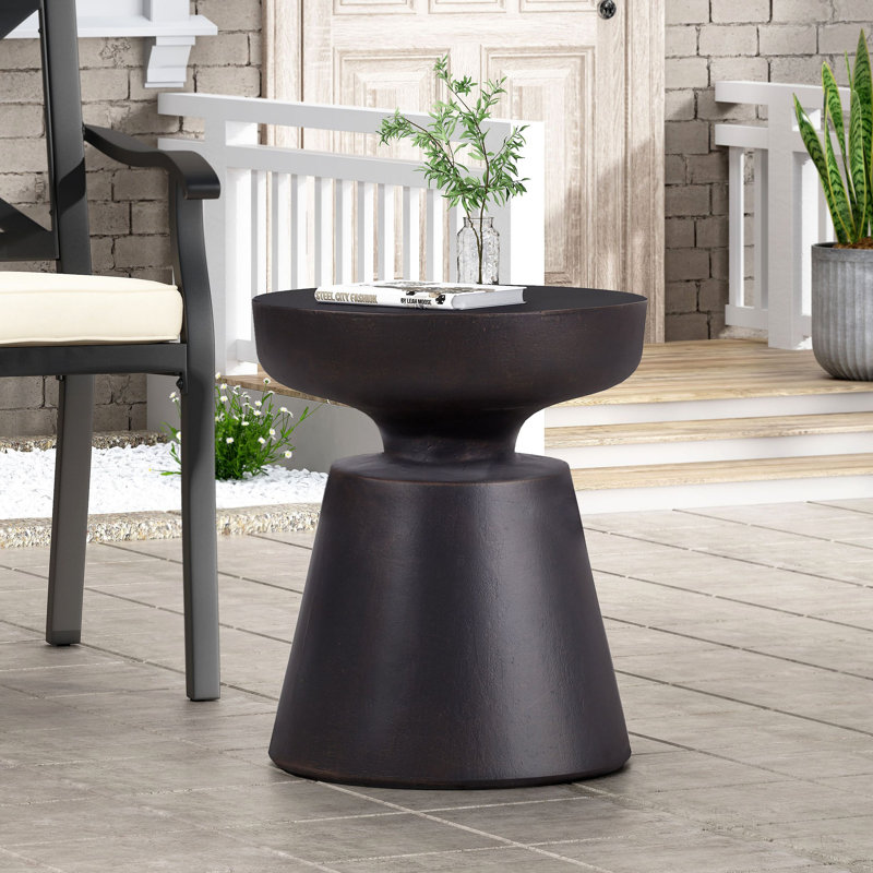 Table de bout d'extérieur en béton léger