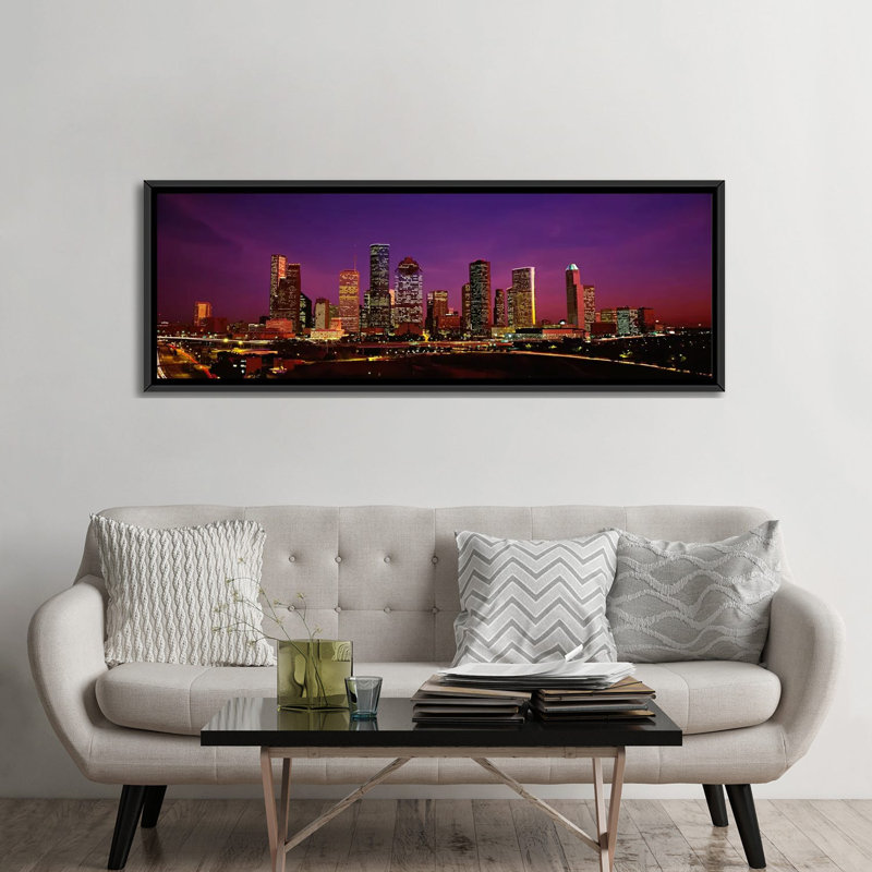 Bâtiments allumés la nuit, houston, texas, états-unis-impression sur toile tendue, H 24 po x l 72 po x P 1,5 po