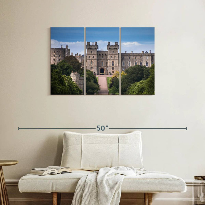 Château royal Nicci Windsor, H 24 po x l 38 po