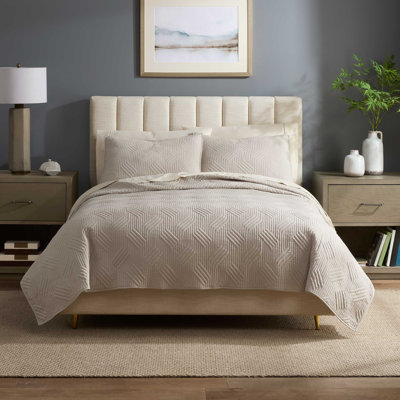 Martex Arcadia Lattice Quilt Set