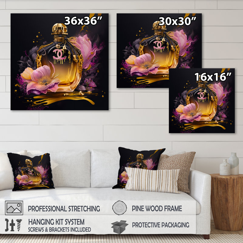 «Chic Perfume Bottle With Pink Roses I», reproduction d'art sur toile encadrée, H 16 po x l 16 po x P 1 po, Toile tendue