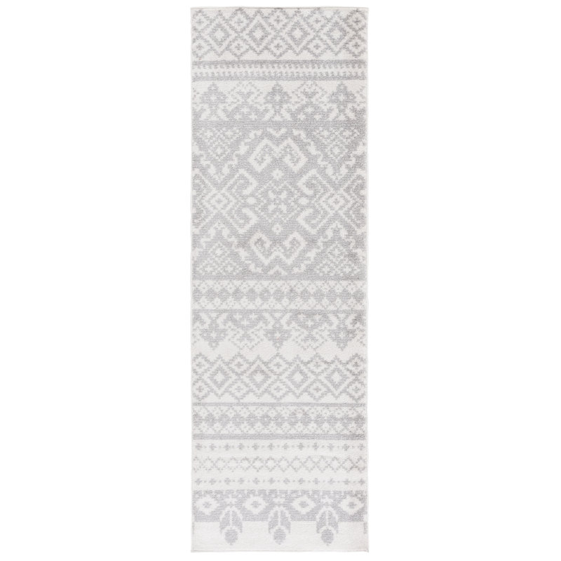 Wynn Southwestern Indoor/Outdoor Rug, Runner 2'6" x 8'