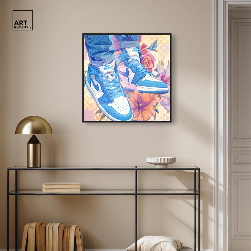 Art mural Sneaker, H 25 po x l 25 po, Cadre flottant noir