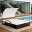 Chaise longue d'extérieur en acier avec dossier réglable, lit double de patio avec table d'appoint cachée et accoudoirs arqués-1702204016