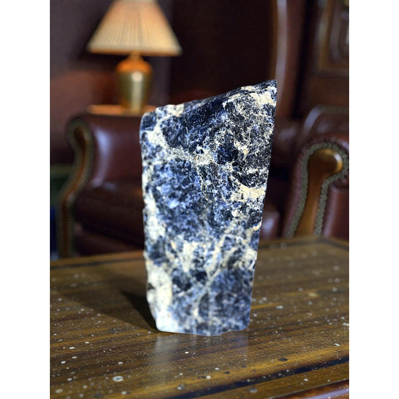 Dalle audacieuse en sodalite de haute qualité de 9,6 lb - polie sur le devant avec envers naturel