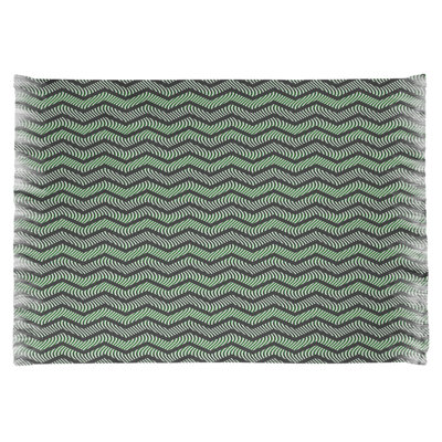 Tapis vert à motif de chevrons ondulés