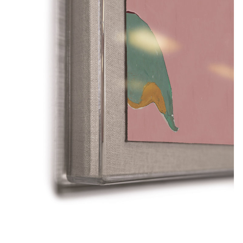 «Pink Magnolias» par Paule Marrot - impression, Boîte en acrylique, H 44 po x l 56 po x P 1,25 po