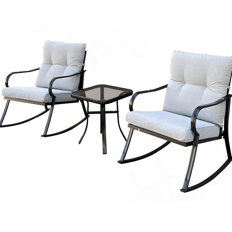 Chaise berçante et théière blanc cassé, Blanc cassé