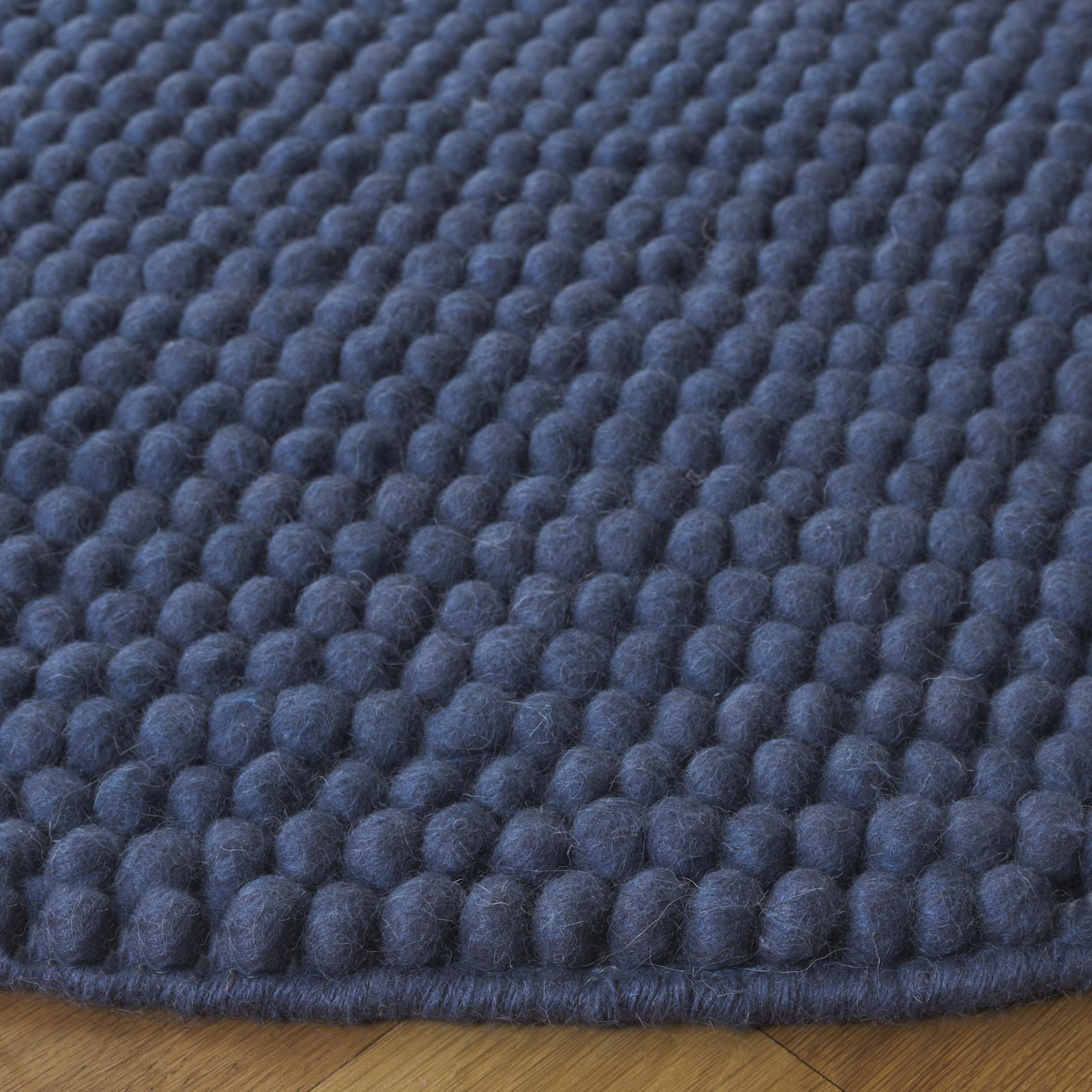 Elle Navy Blue Hand-Woven Wool Rug, Round 8'
