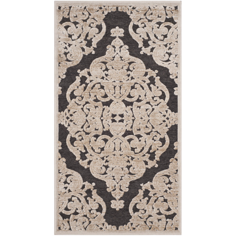Paradise Performance Oriental Rug, Rectangle 2'4" x 3'11"