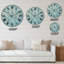 Arbre bleu d'avril - horloge murale traditionnelle-73162677