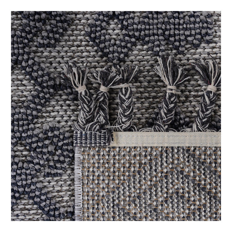 Collection White/Gray /Traditional Indoor/Outdoor Area Rug, Runner 2'2" x 8'