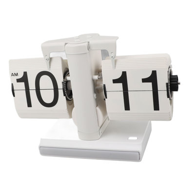Réveil numérique rétro à piles avec éclairage d'ambiance DEL, idéal pour la décoration de votre bureau à domicile. Entièrement blanc.