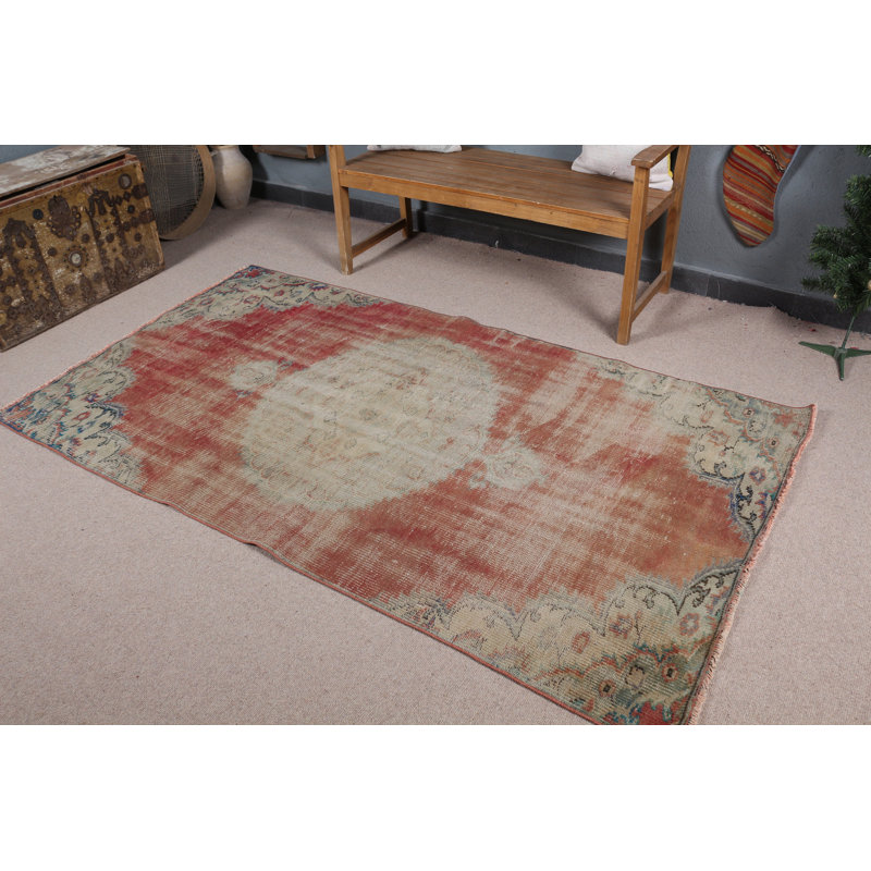 Tapis turc rouge et beige fait à la main avec un design unique en laine pour votre maison