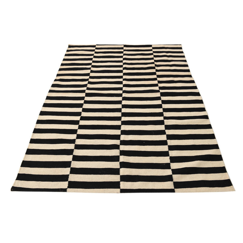 Tapis noir et blanc Ousley