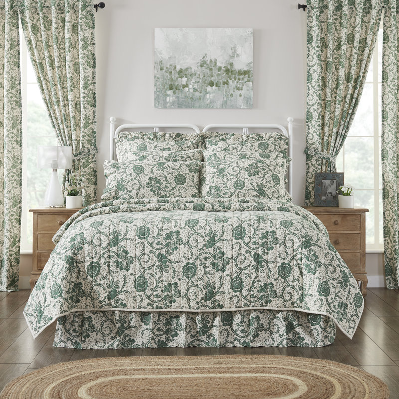 Cowlington Natural Creme/Dark Basil/Evergreen Standard Cotton 52 TC Quilt, Twin Quilt