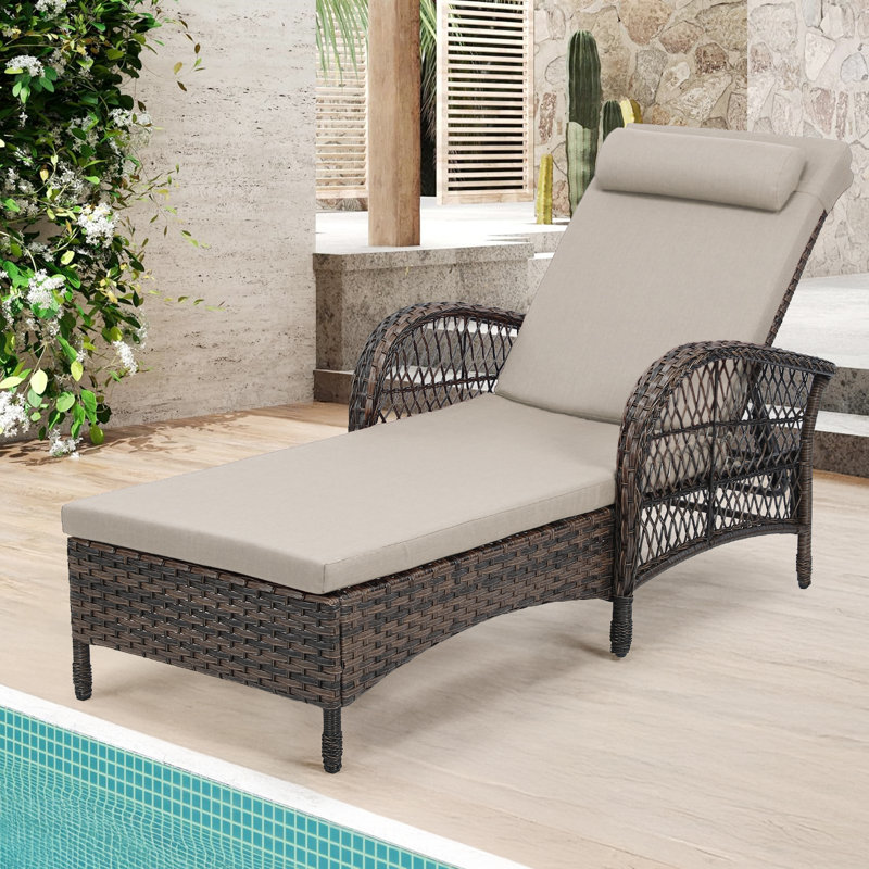 Outdoor Wicker Chaise Lounge Chair, All Weather Rattan Patio Lounger Chair With Pillow, 6-Position Adjustable High Back, Pool Sunbathing Reclining Chair With Armrest For Garden Deck, Beige