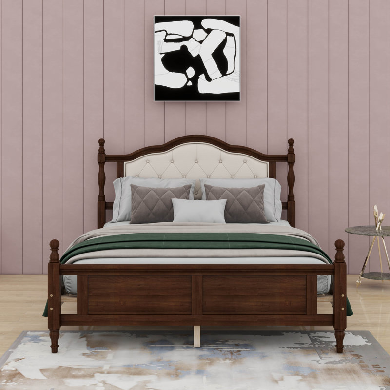 Grand lit en bois avec tête de lit tapissier et pied de lit à panneau