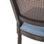 Chaise de salle à manger Kelton de style campagnard français, rembourrée, avec dossier en rotin, pieds cannelés sculptés et structure en hévéa vieilli.-134284975-134284976