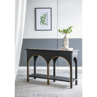 Console en bois avec accents dorés