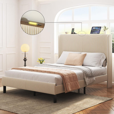 Structure de lit double en velours avec tête de lit tapissier