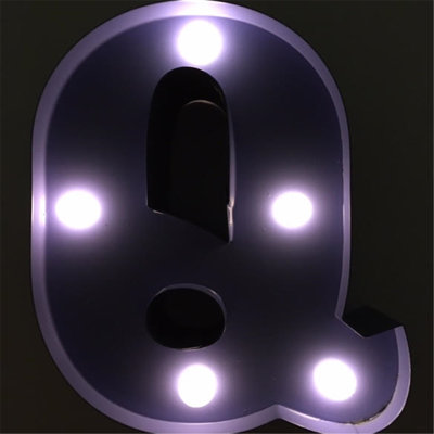 Enseigne lumineuse del letter q