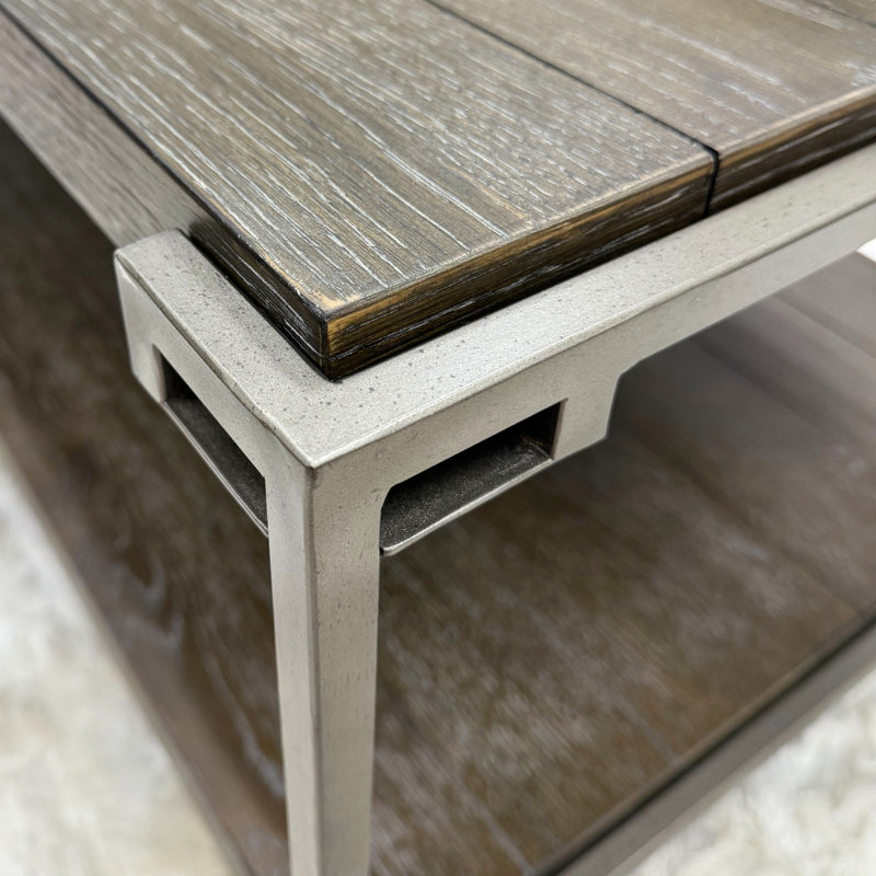Ensemble de 3 tables basses et 2 tables d'appoint en bois
