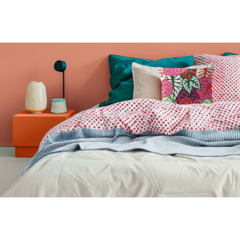 Coussin en microsuède Shipa, White/Red/Pink/Green/Purple Floral, Carré 16 po