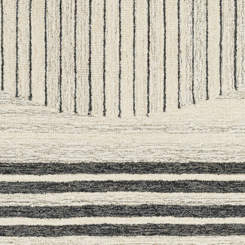 Handmade Black and Beige Wool Tufted Rectangular Rug 6' x 9'