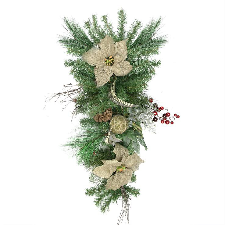 Ornement de Noël 28 po avec baies de pin artificielles et poinsettias - non éclairé