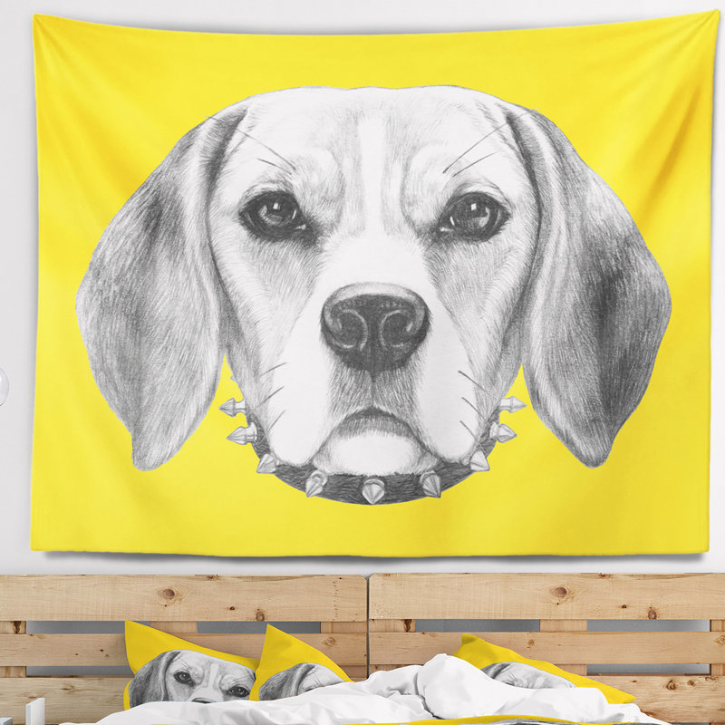 Drôle de beagle avec une tapisserie, H 68 po x l 80 po