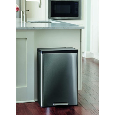 12 Gallon Step On Waste Basket