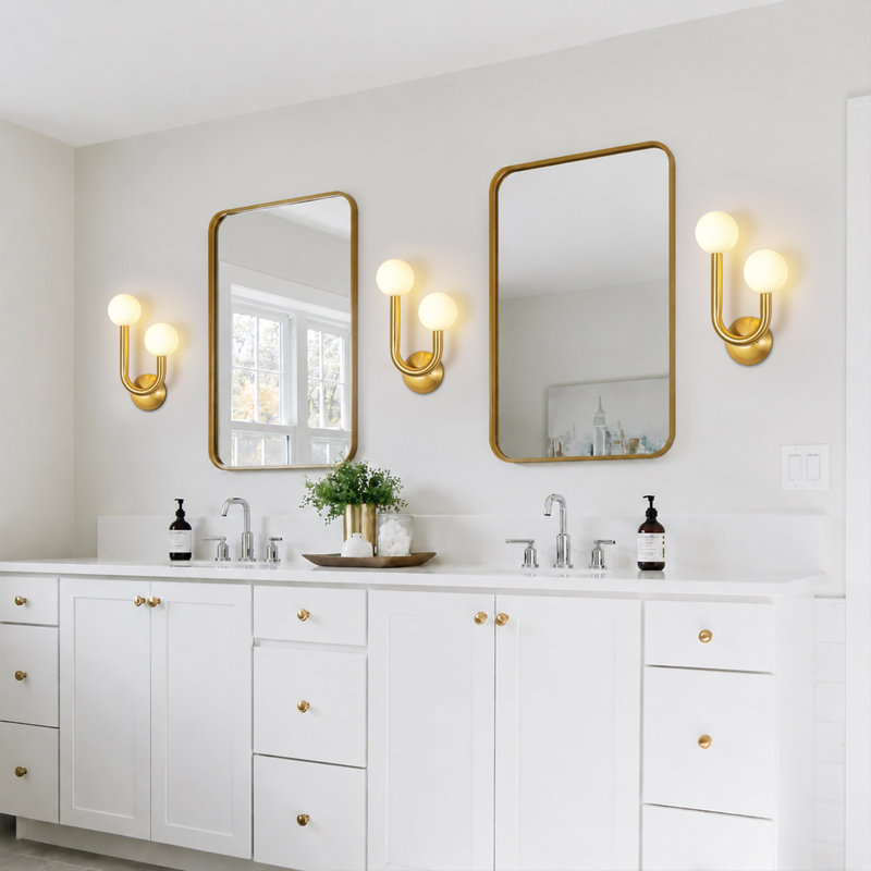 Applique murale 2 lumières avec abat-jour en verre blanc Avelune Home