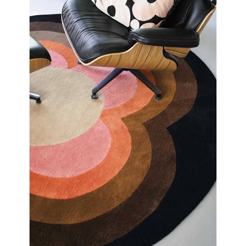 Hand Tufted Wool Area Rug in Black/Pink/Brown, Round 4'11"