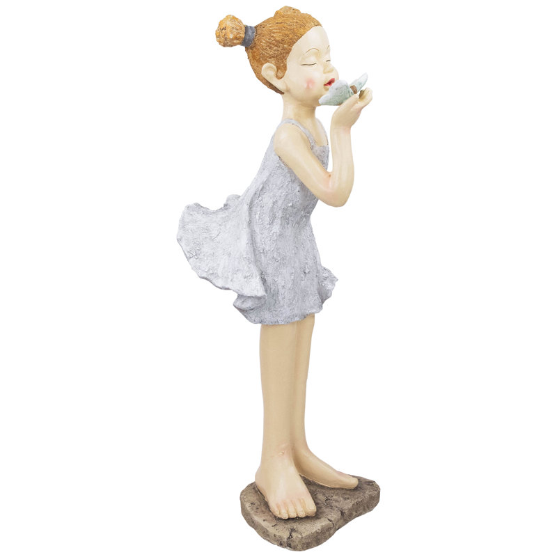 Statue de jardin fille avec papillon