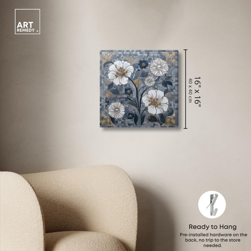 «Silvered Stamen Bathroom Art» par Art Remedy, H 16" x l 16", Toile tendue avec châssis
