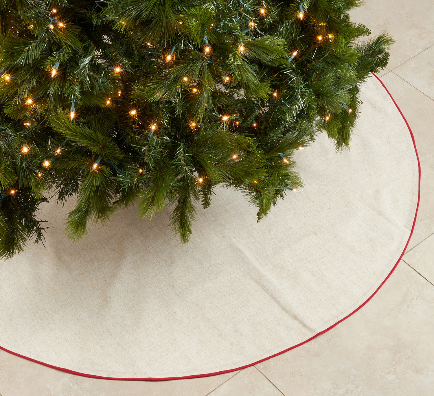 Nylah Tree Skirt, 72", Natural/Red Piping