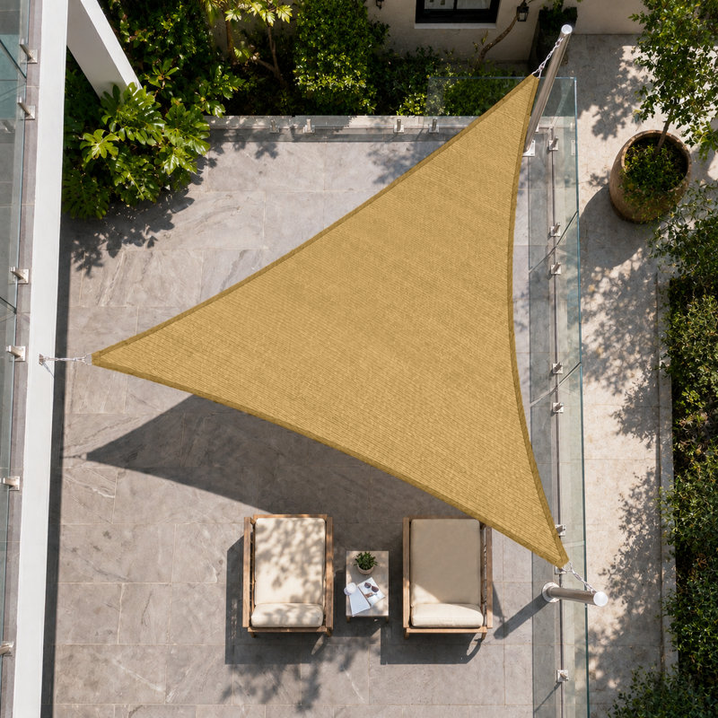 Voile d'ombrage triangulaire Royal Shade avec treuil d'installation, 8 pi x 8 pi x 8 pi, Tanné