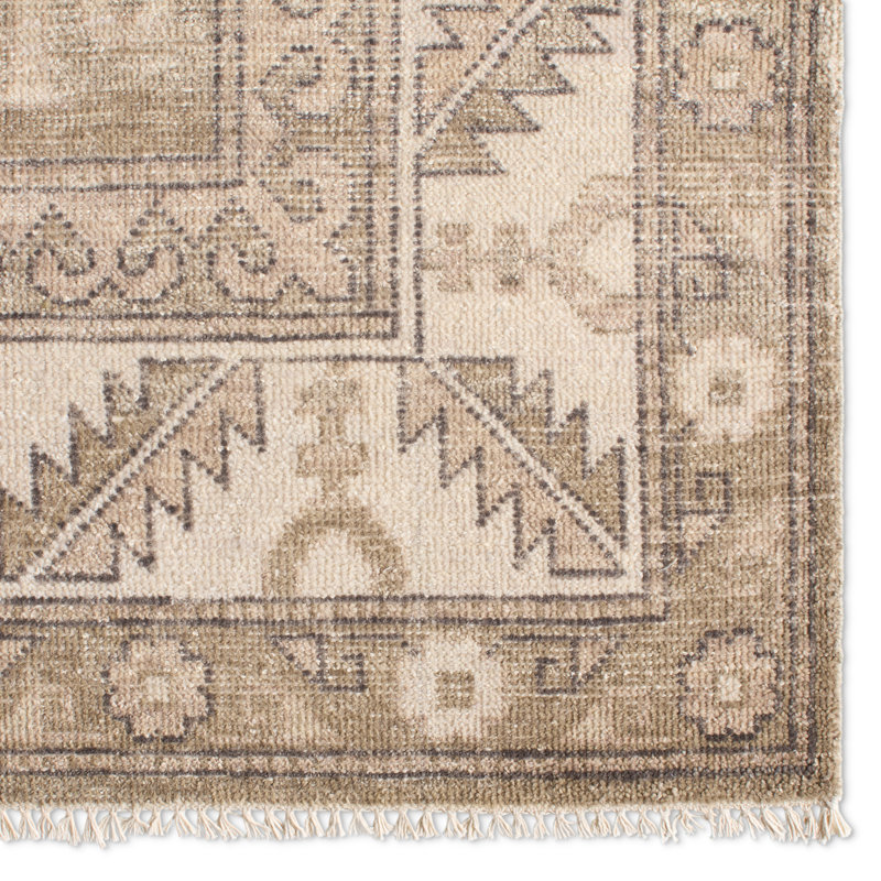 Jaipur Living Famille APL01 Handknotted Medallion Tan Area Rug (8'x10'), Rectangle 8' x 10'