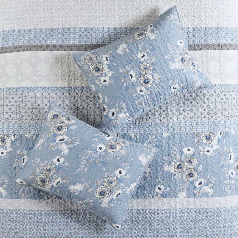Boho-Chic Blue Cotton Reversible Quilt Set with Pillows