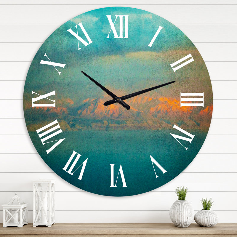 Glowing Mountains Over Sea, image vintage texturée - horloge murale moderne, Moyen