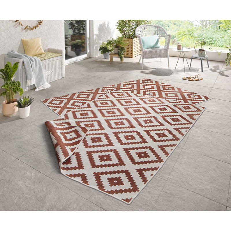 Machine Woven Terra/Cream Indoor/Outdoor Rug