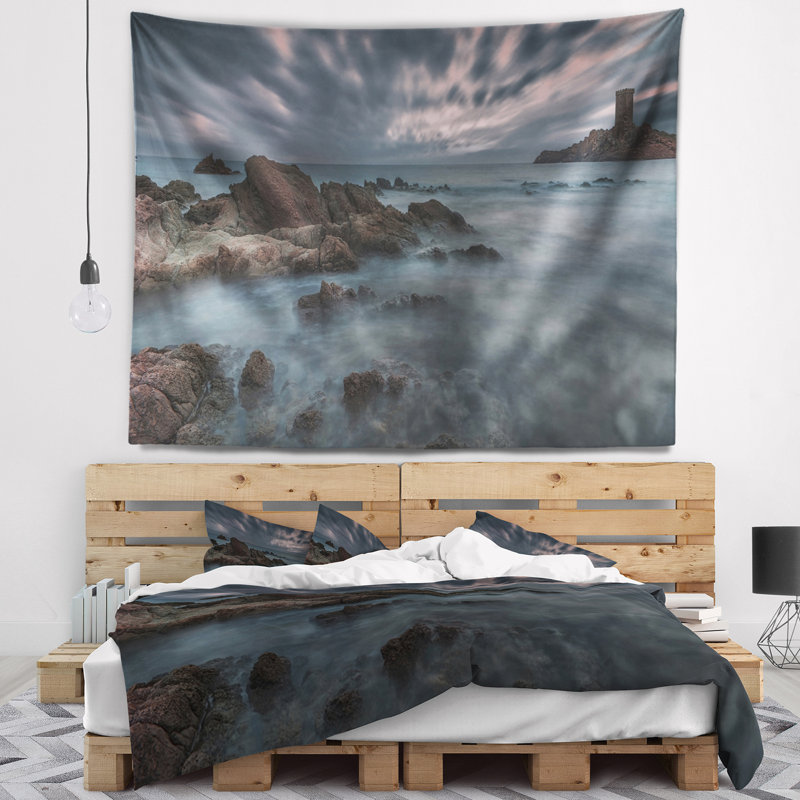Tapisserie du littoral français, H 78 po x l 92 po