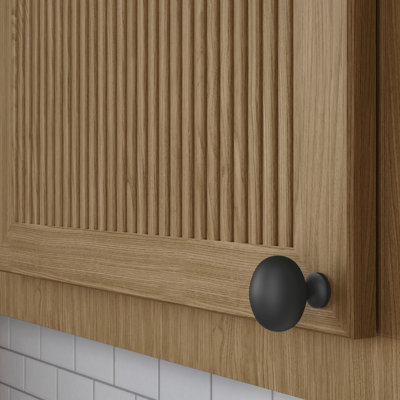 4913 Oval Knob