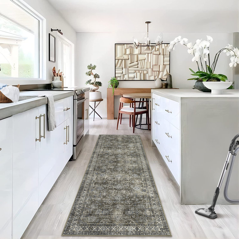 Washable oriental rug, Tapis de couloir 2 pi x 6 pi