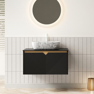 Meuble-lavabo flottant mural de 30 po, lavabo à motif en marbre blanc, plateau en pierre frittée noire, portes d'armoire en bois massif décorées en sergé avec incrustations en métal et mécanisme de fermeture en douceur symétrique