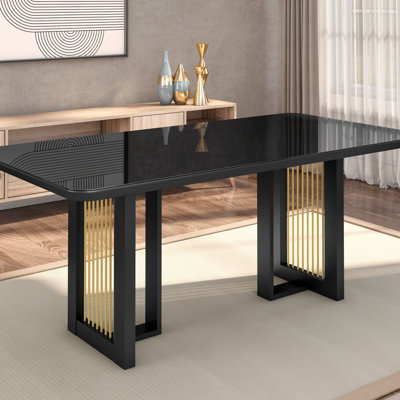  Table de salle à manger moderne pour 6 personnes avec plateau en verre peint et détails dorés pour les salles à manger contemporaines, noir et or